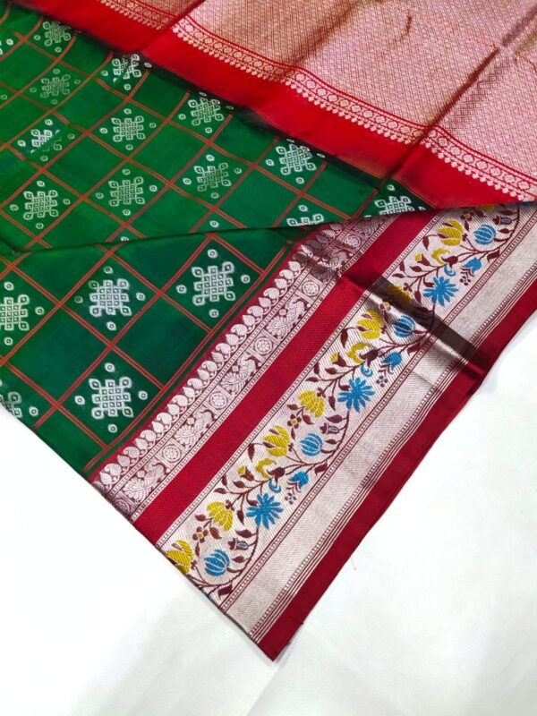 Venkatagiri Pure Silk Saree - Green and Red Combination - Image 2