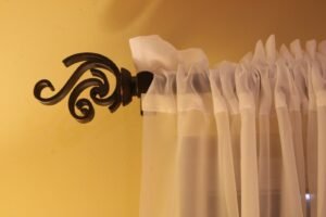 curtain hardware and installation