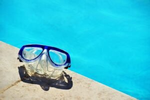 purpose of swimming goggles